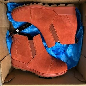 Brand New SOREL Evie Waterproof Suede Leather Wedge Ankle Boots - size 7.5